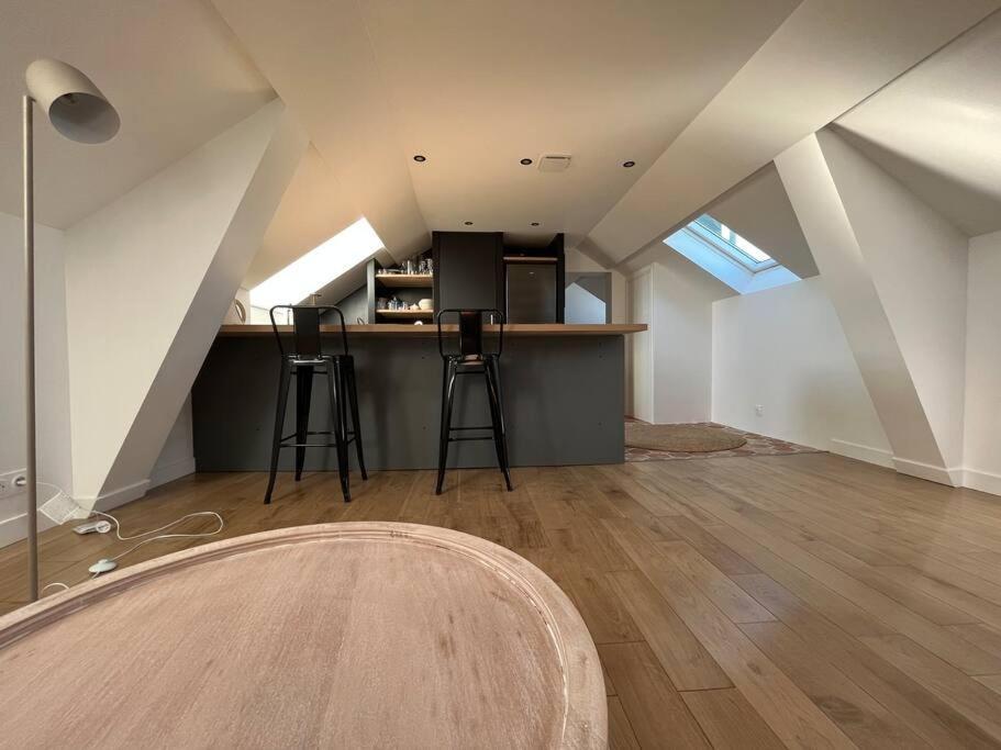 Sur Les Toits De Fontainebleau - Hypercentre Apartment Bagian luar foto
