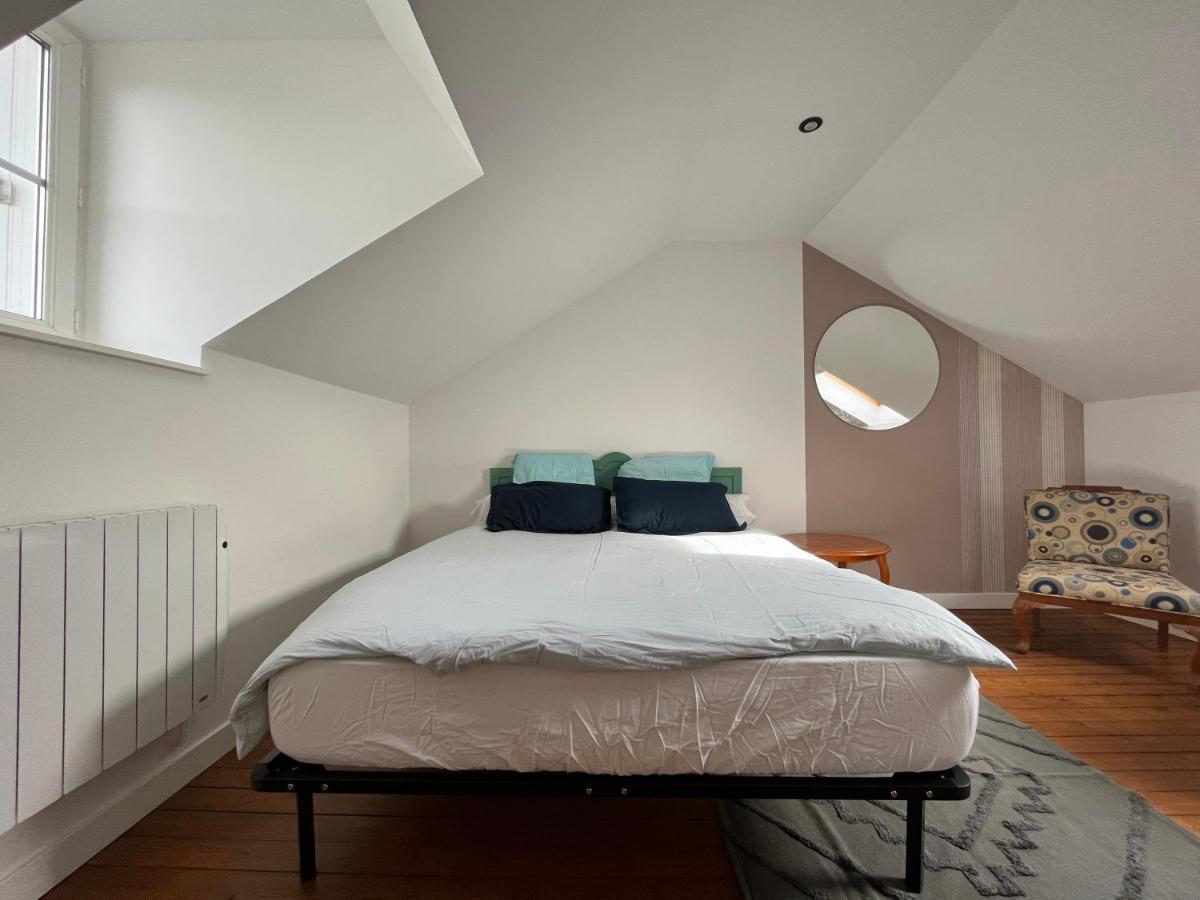 Sur Les Toits De Fontainebleau - Hypercentre Apartment Bagian luar foto